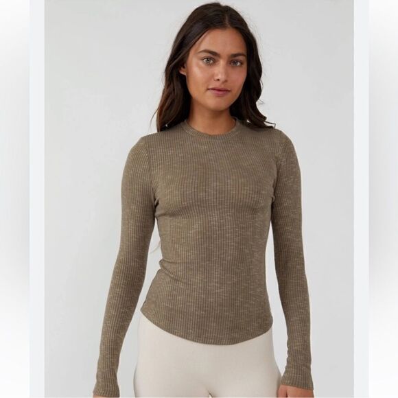 Free People Aura Layering Top Stretch lightweight sweater army green NWT SMALL - Picture 12 of 16